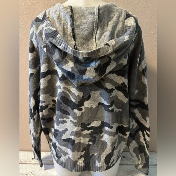 Chaser Full-Zip Cropped Camo Sweater with Hood - NWT - Picture 3 of 7